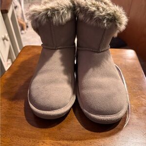 Women's Fur-Lined Bearpaw Winter Boots size 7